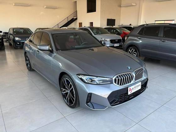 BMW 320i 2.0 16V TURBO FLEX M SPORT AUTOMÁTICO BMW 320i 2.0 16V TURBO FLEX M SPORT AUTOMÁTICO